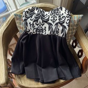 UK2LA, strapless mini dress, Like New, Sz Small 🌻